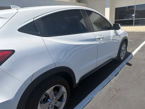 Used 2022 Honda HR-V LX image 12