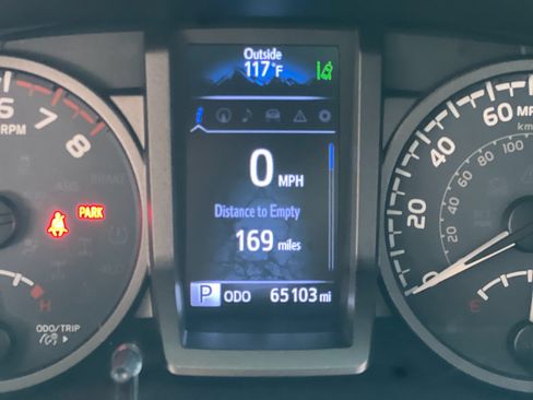 Used 2018 Toyota Tacoma TRD Sport w/ Technology Package RWD image 26