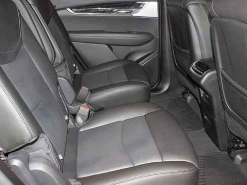 Used 2024 Cadillac XT6 Premium Luxury image 12