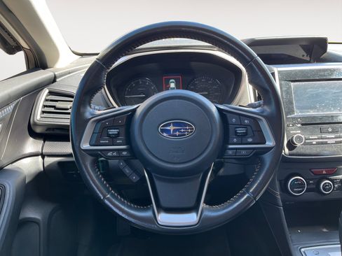 Used 2023 Subaru Crosstrek 2.0i Premium image 12