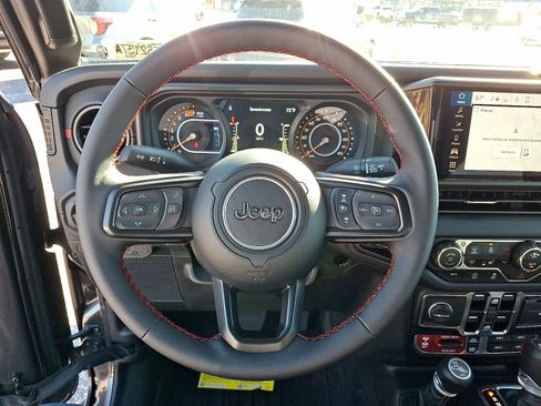 Used 2024 Jeep Wrangler Unlimited Rubicon w/ Safety Group image 19