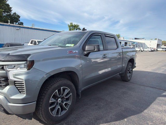 Used 2023 Chevrolet Silverado 1500 RST AWD/4WD image 4