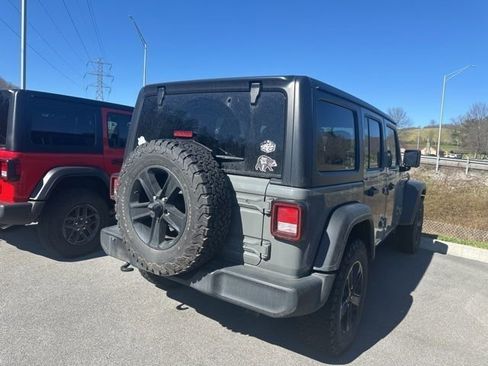 Used 2022 Jeep Wrangler Unlimited Sport image 19