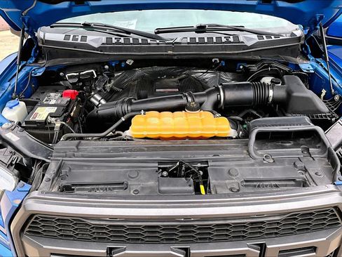 Used 2017 Ford F150 Raptor w/ Equipment Group 802A Luxury AWD/4WD image 32