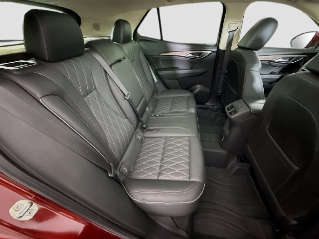 Used 2023 Buick Envision Avenir AWD/4WD image 29