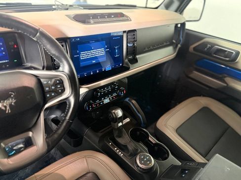 Used 2022 Ford Bronco Wildtrak AWD/4WD image 17