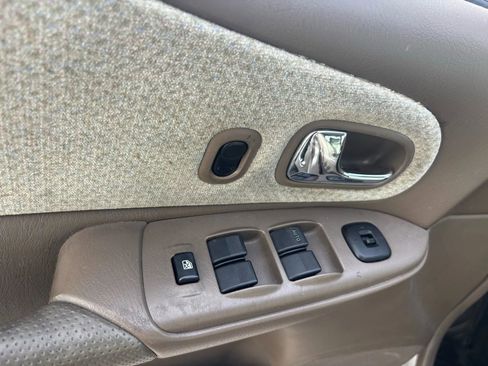 Used 2000 MAZDA Protege DX image 27