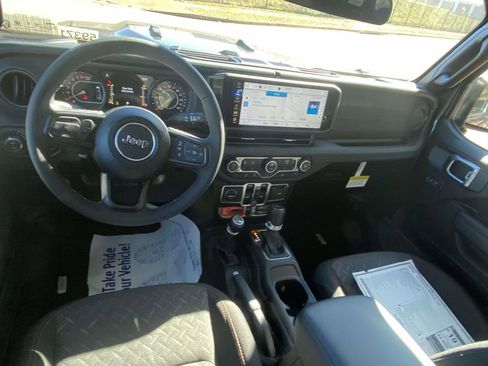 New 2026 Jeep Gladiator Mojave AWD/4WD image 13