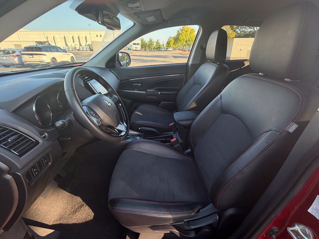 Used 2025 Mitsubishi Outlander Sport SE AWD/4WD image 26