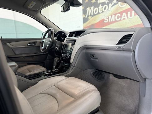Used 2015 Chevrolet Traverse LTZ image 44
