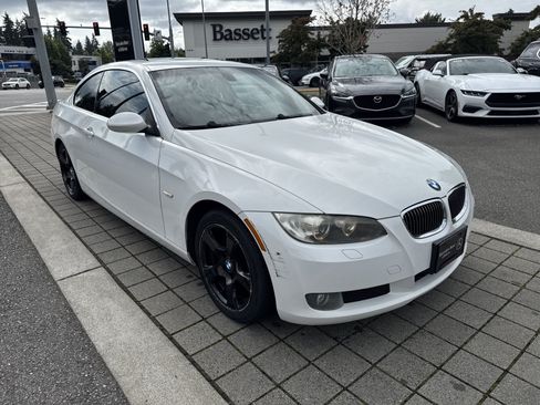 Used 2009 BMW 328i xDrive Coupe AWD/4WD image 3