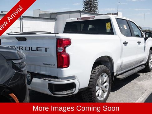 Used 2022 Chevrolet Silverado 1500 Custom w/ Safety Confidence Package RWD image 3
