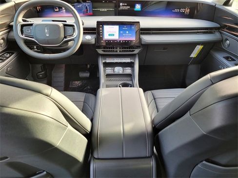 New 2026 Lincoln Nautilus Reserve image 12