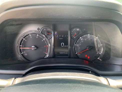 Used 2024 Toyota 4Runner SR5 Premium w/ Moonroof Package AWD/4WD image 31