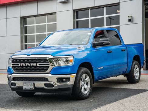 Used 2023 RAM 1500 Big Horn AWD/4WD image 3
