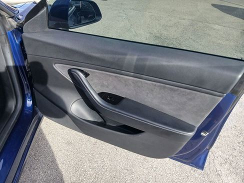 Used 2018 Tesla Model 3 Long Range image 17