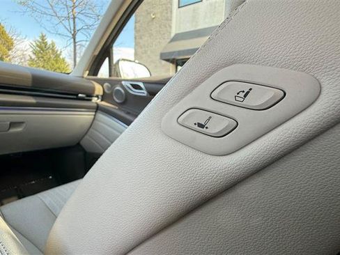 Used 2023 Genesis GV80 3.5T Advanced + AWD/4WD image 31