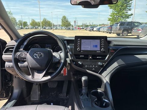 Used 2024 Toyota Camry SE FWD image 22