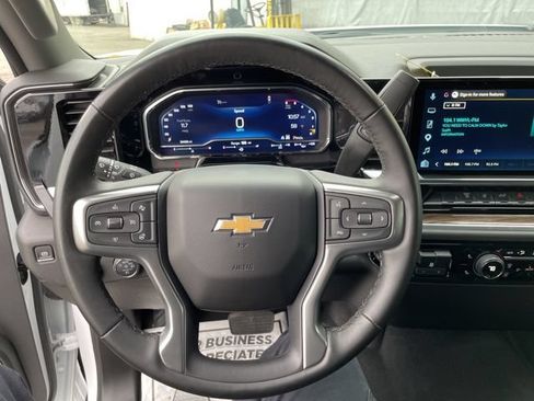 Used 2025 Chevrolet Silverado 2500 LT w/ Convenience Package AWD/4WD image 24