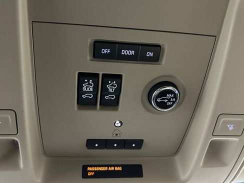 Used 2020 GMC Yukon Denali w/ Denali Ultimate Package image 25