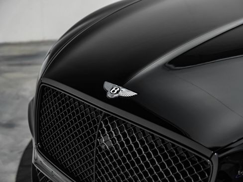 Used 2022 Bentley Continental GT AWD/4WD image 30