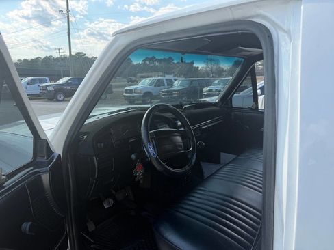Used 1994 Ford F150 2WD Regular Cab image 10