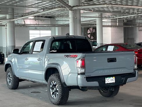 Used 2020 Toyota Tacoma TRD Off-Road w/ TRD Premium Off Road Package AWD/4WD image 8