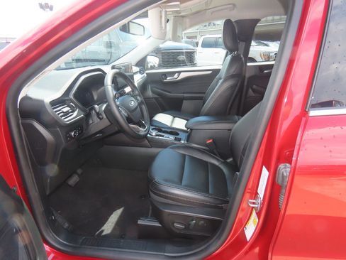 Used 2023 Ford Escape Platinum FWD image 26