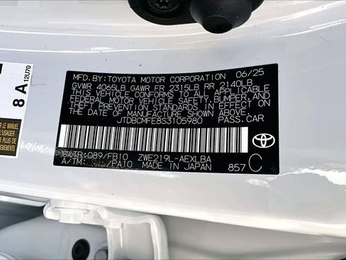 Certified 2025 Toyota Corolla LE image 32