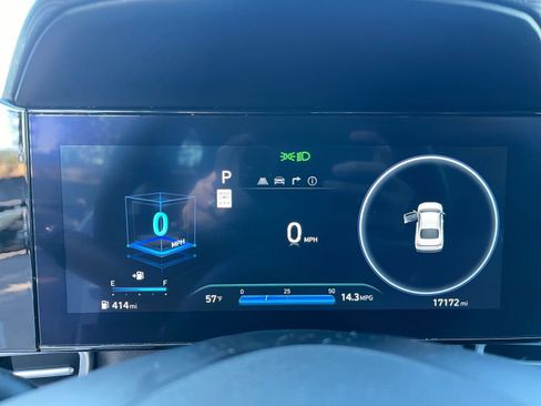 Used 2025 Hyundai Elantra SEL image 40