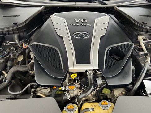 Used 2018 INFINITI Q50 Luxe w/ Essential Package (3.0T Luxe) AWD/4WD image 27