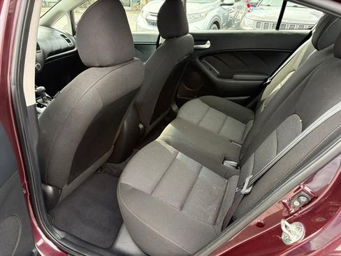 Used 2018 Kia Forte LX image 16