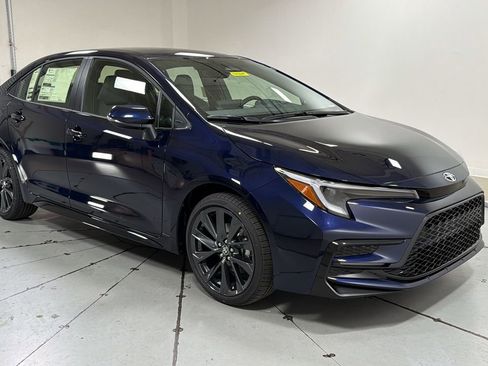 New 2026 Toyota Corolla SE image 3