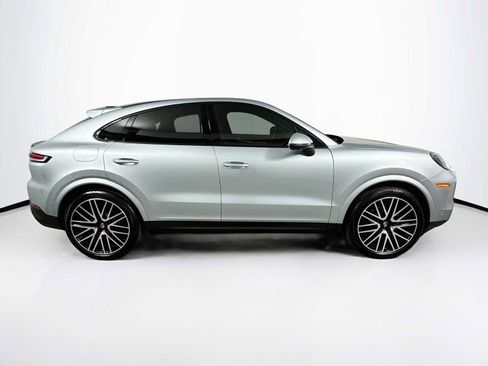 Certified 2025 Porsche Cayenne Coupe AWD/4WD image 8