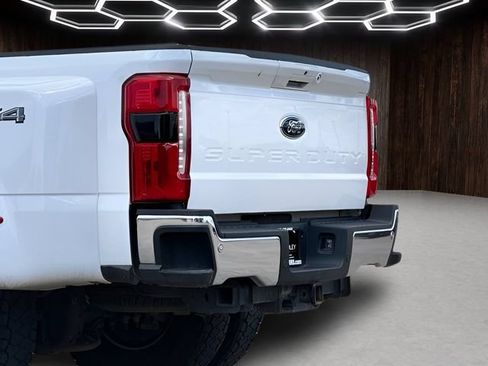 Used 2023 Ford F350 Lariat AWD/4WD image 10