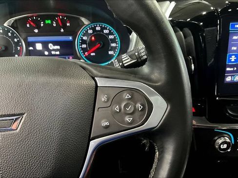 Used 2023 Chevrolet Traverse RS FWD image 12