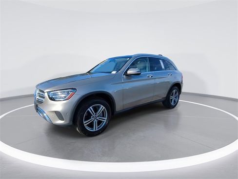 Used 2021 Mercedes-Benz GLC 300 4MATIC image 4