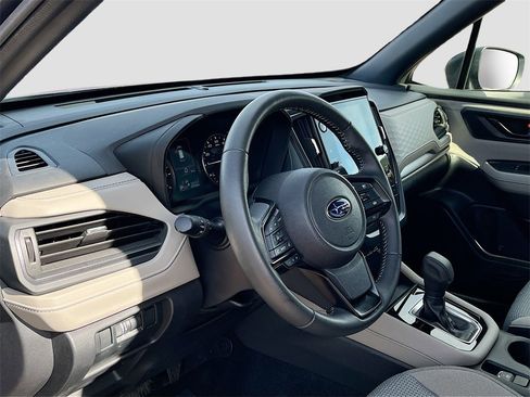 Used 2025 Subaru Forester Premium image 9