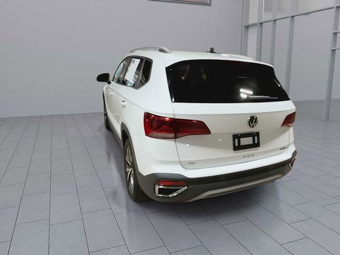 Used 2022 Volkswagen Taos SE AWD/4WD image 7