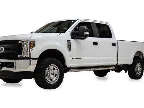 Used 2018 Ford F350 XL w/ Power Equipment Group AWD/4WD image 2