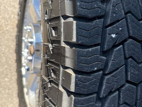 Used 2011 Ford F250 XLT w/ XTR Pkg image 9