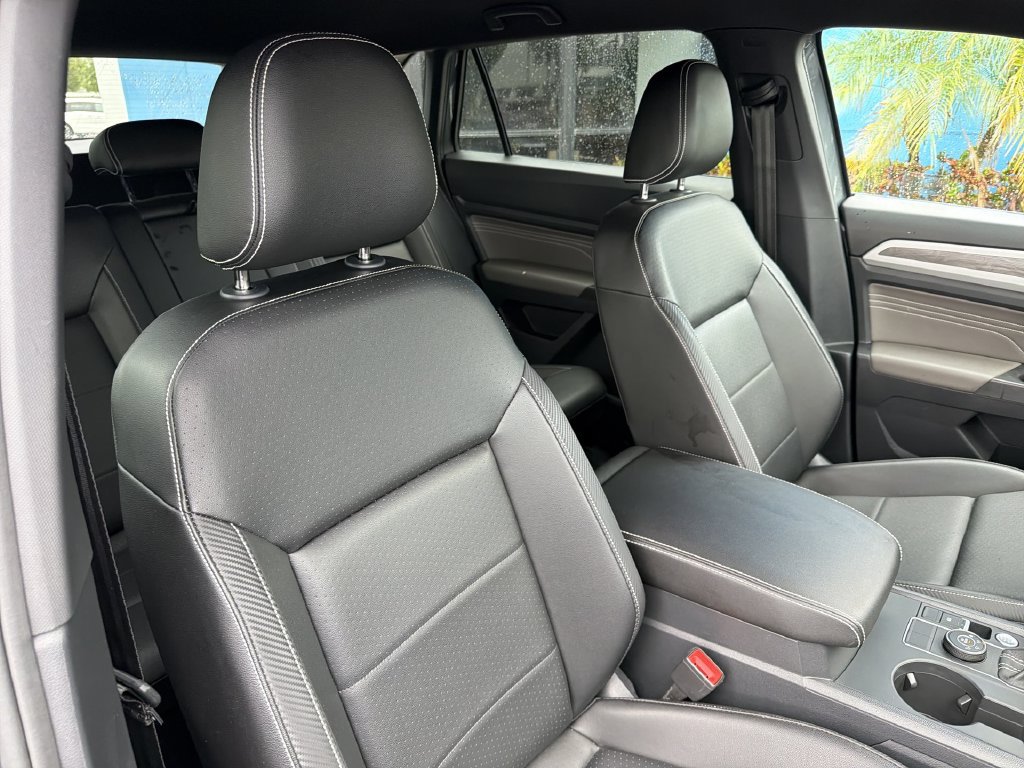 Used 2023 Volkswagen Atlas Cross Sport SE AWD/4WD image 35