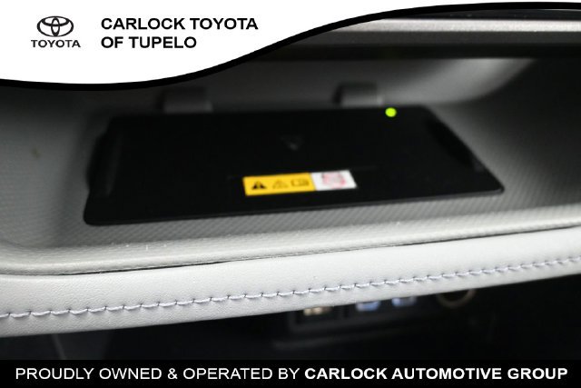 Used 2023 Toyota Highlander XLE FWD image 32