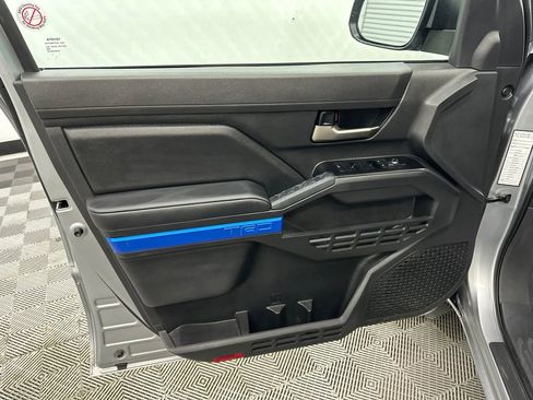 Used 2025 Toyota Tacoma TRD Off-Road image 10