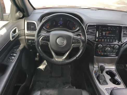 Used 2022 Jeep Grand Cherokee Laredo X image 16