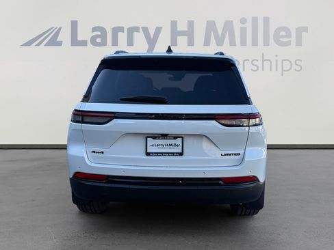 New 2025 Jeep Grand Cherokee Limited w/ Black Appearance Package image 4