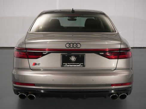 Used 2021 Audi S8 L w/ S8 Executive Package AWD/4WD image 13