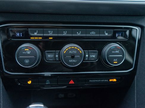 Used 2019 Volkswagen Atlas SEL R-Line image 20