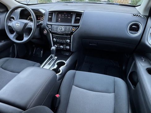 Used 2018 Nissan Pathfinder SV image 26
