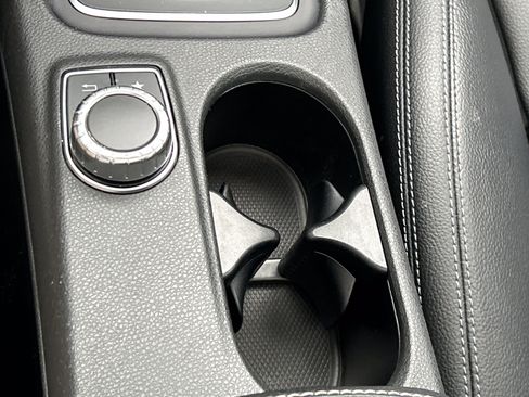 Used 2019 Mercedes-Benz CLA 250 image 33